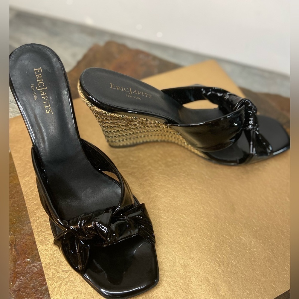 Eric Javits~Real Patent Leather Knotted Slip-On Wedge Sandals~Size 9 1/2 M